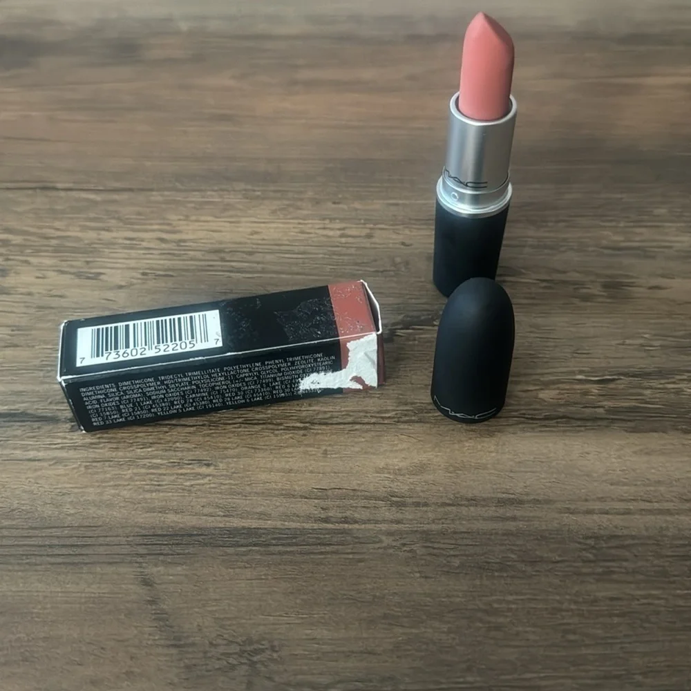 MAC Lipstick Shade Mull It Overr 314
